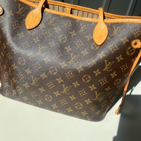 Louis Vuitton Monogram Canvas Tote in Brown and Tan - Picture 3 of 8